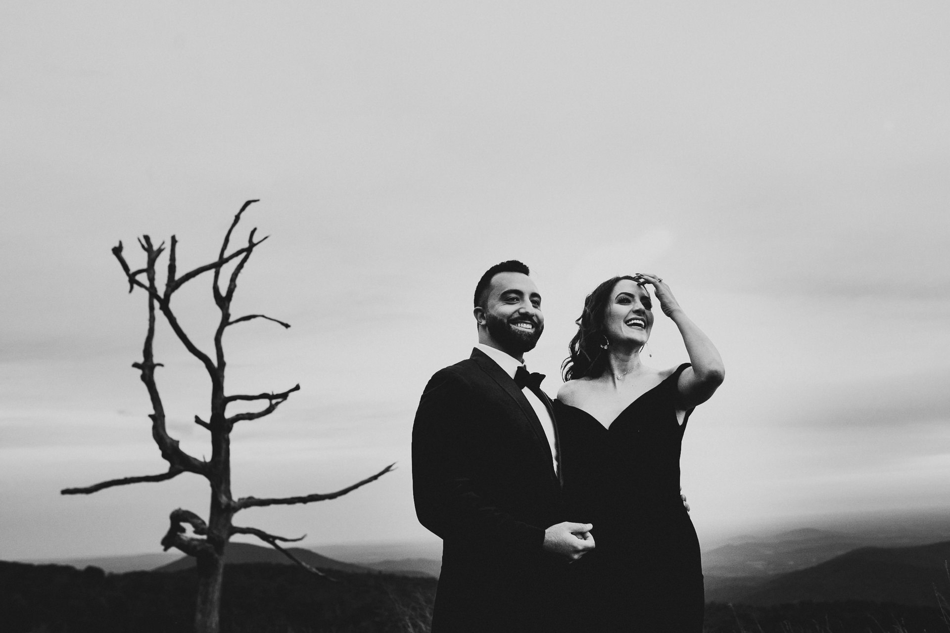  Shenandoah national park engagement pictures at tunnel parking overlook 