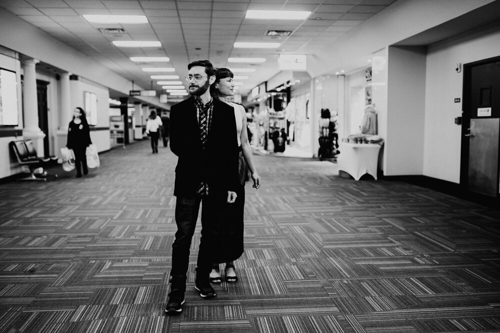  dulles airport engagement session Photographer Mantas Kubilinskas 