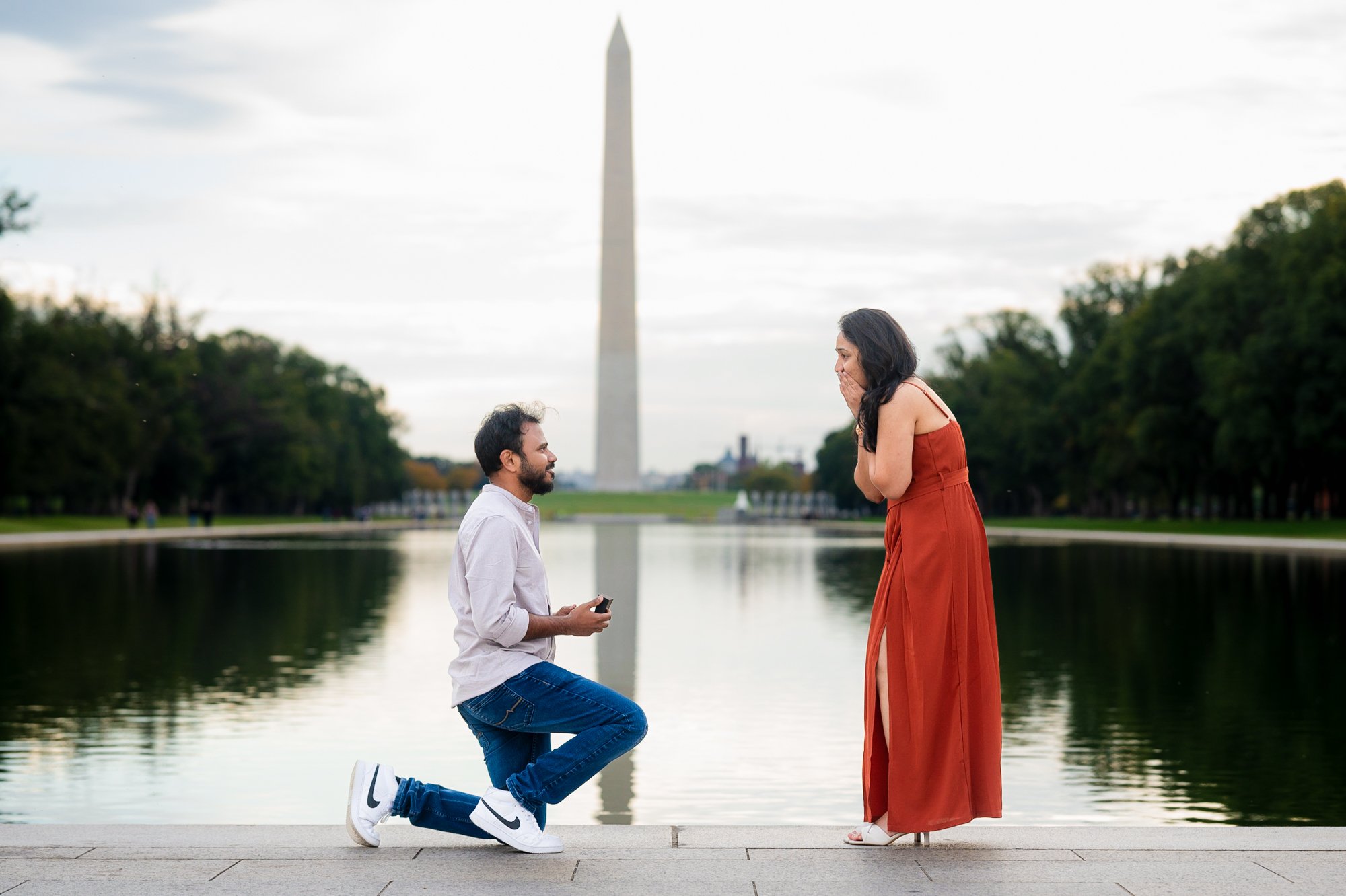 Lincoln memorial engagement photos Mantas Kubilinskas captured real moments of couple having great time at their photoshoot and proposal-9.jpg