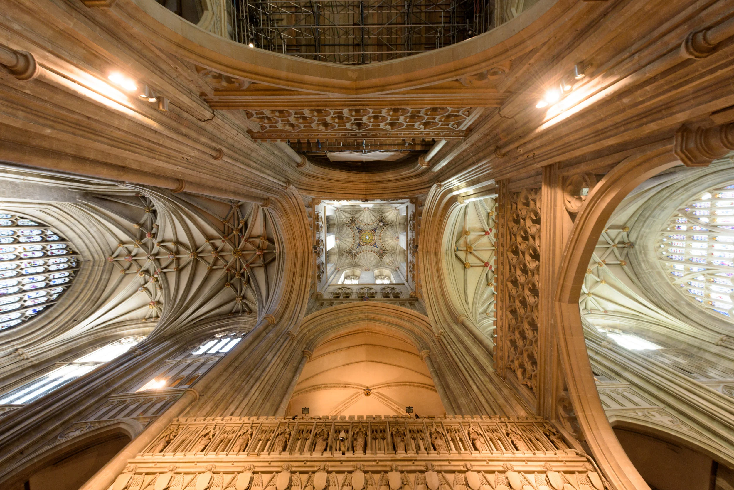 Canterbury_Cathedral_03.jpg