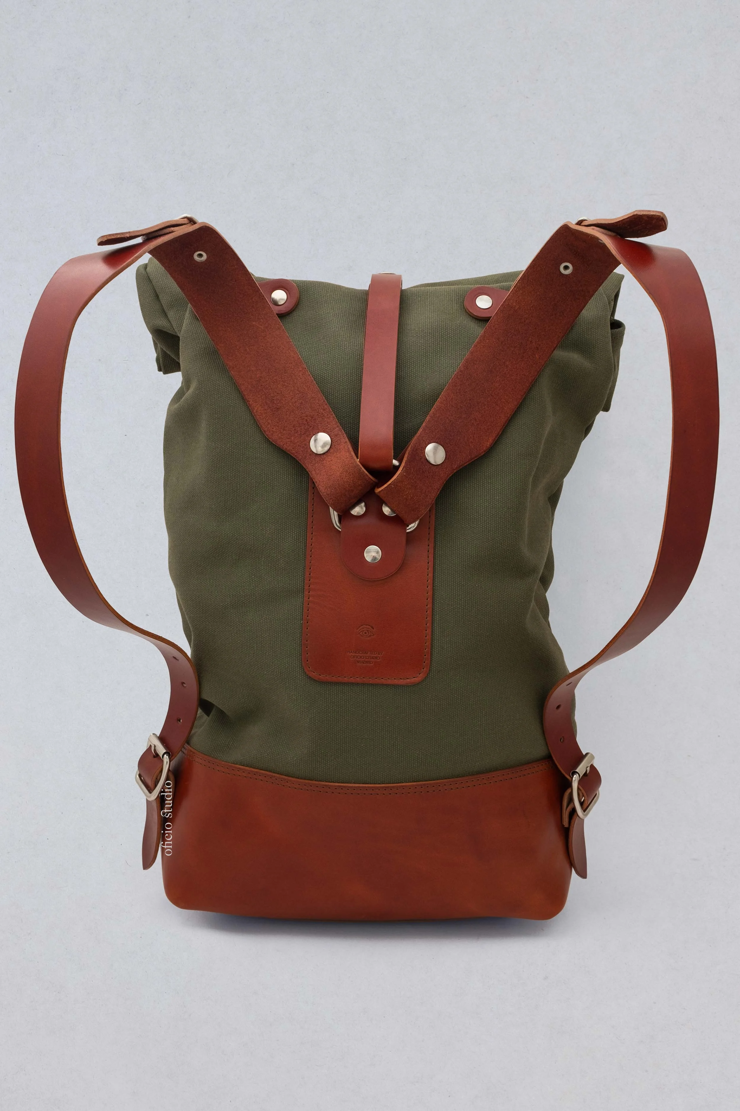 Oficio_Studio_SwissRucksack_Tobacco2.jpg