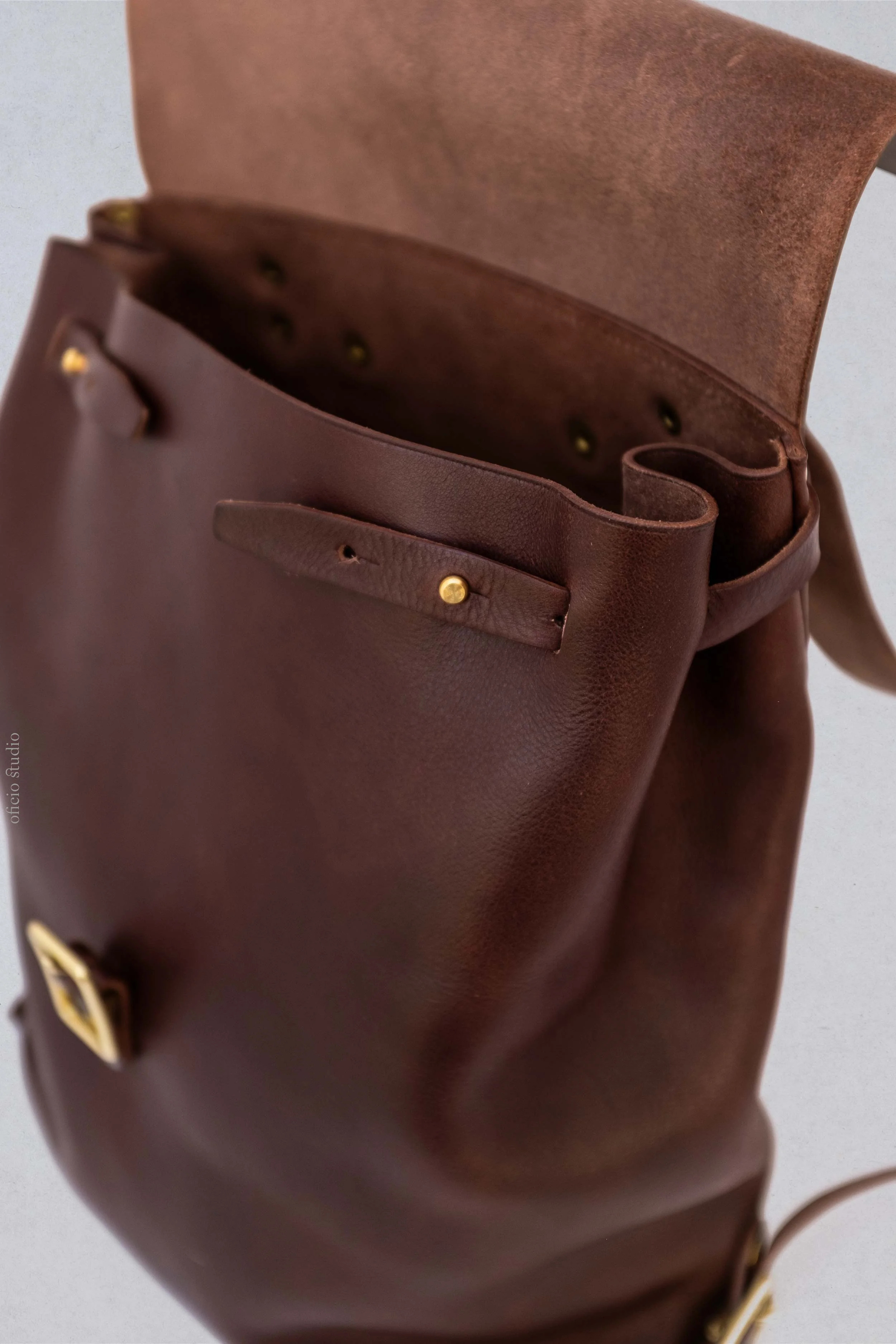 Oficio_Studio_WalkerBackpack_DarkChocolate3.jpg