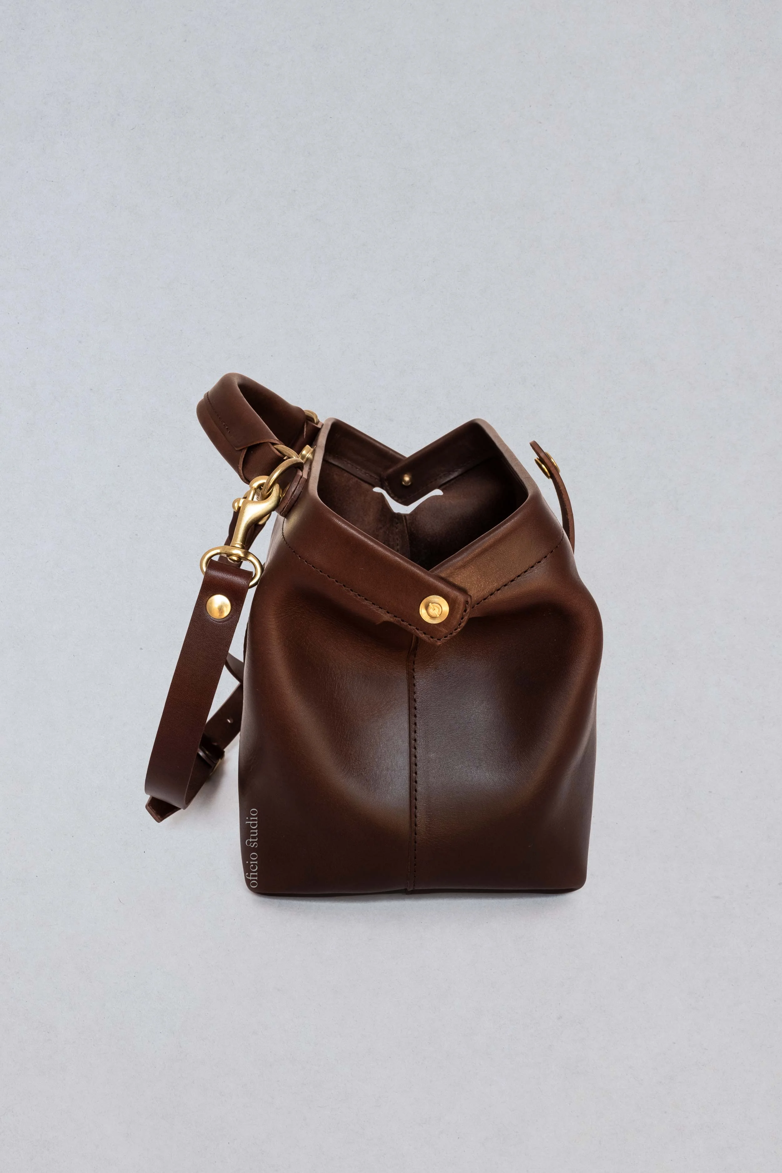 Oficio_Studio_AnitaDoctorBag_DarkChocolate3.jpg
