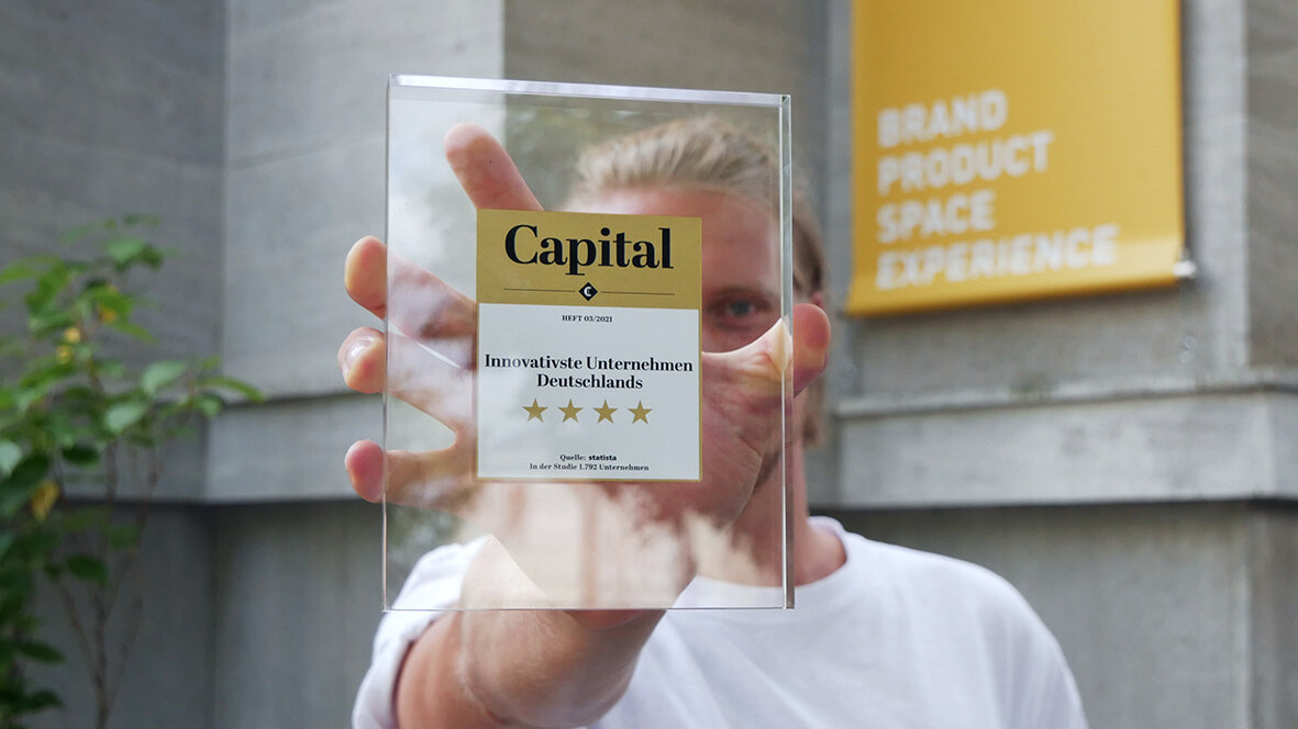 yellow-design-capital-award-innovation_02.jpg
