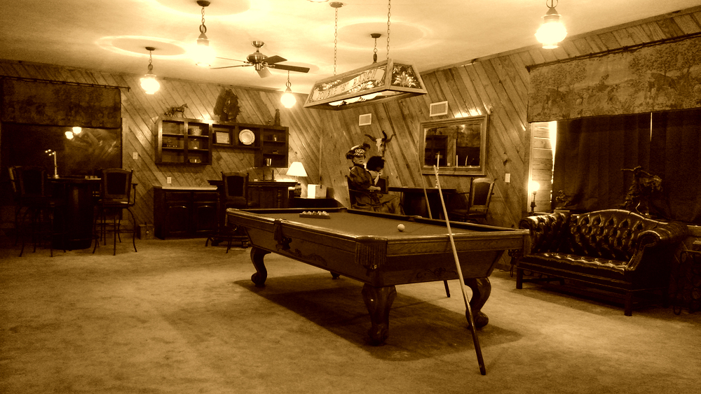 deerlakecabinsranchresortescaperoom.jpg