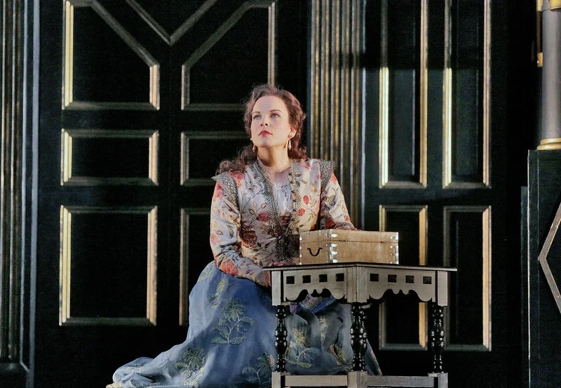 Sara, rival of Queen Elizabeth in Roberto Devereux