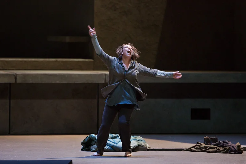 Nina Stemme as the crazed Elektra