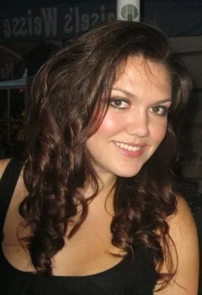 Mary-Hollis Hundley is Meg Page