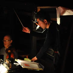 Jun Nakabayashi conducts