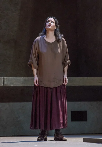 Elza van den Heever as Chrysothemis in Elektra