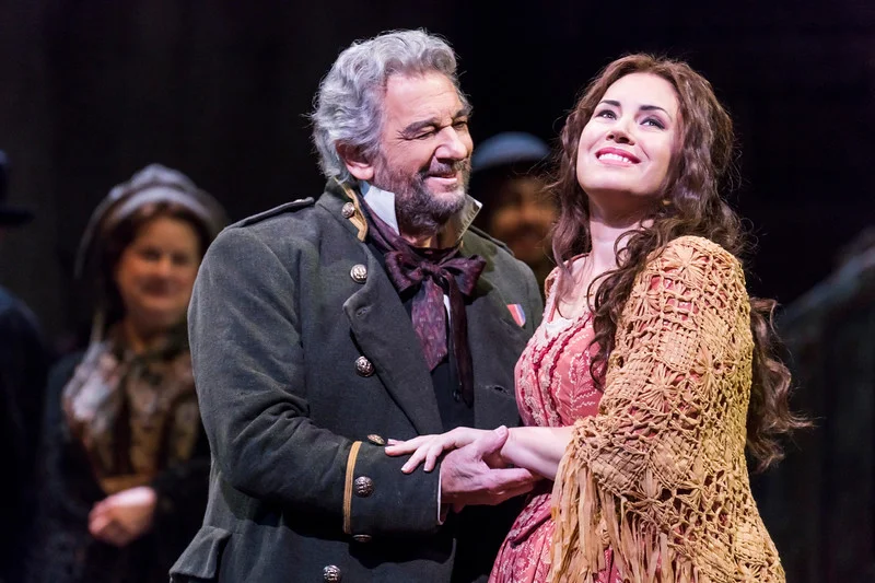 Miller (Placido Domingo) and Luisa (Sonya Yoncheva) in the village