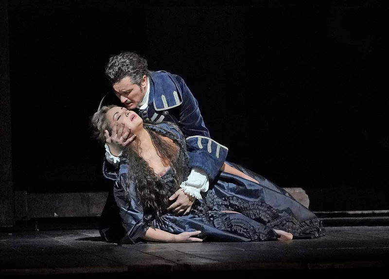 Anna Netrebko and Piotr Beczała in the final scene