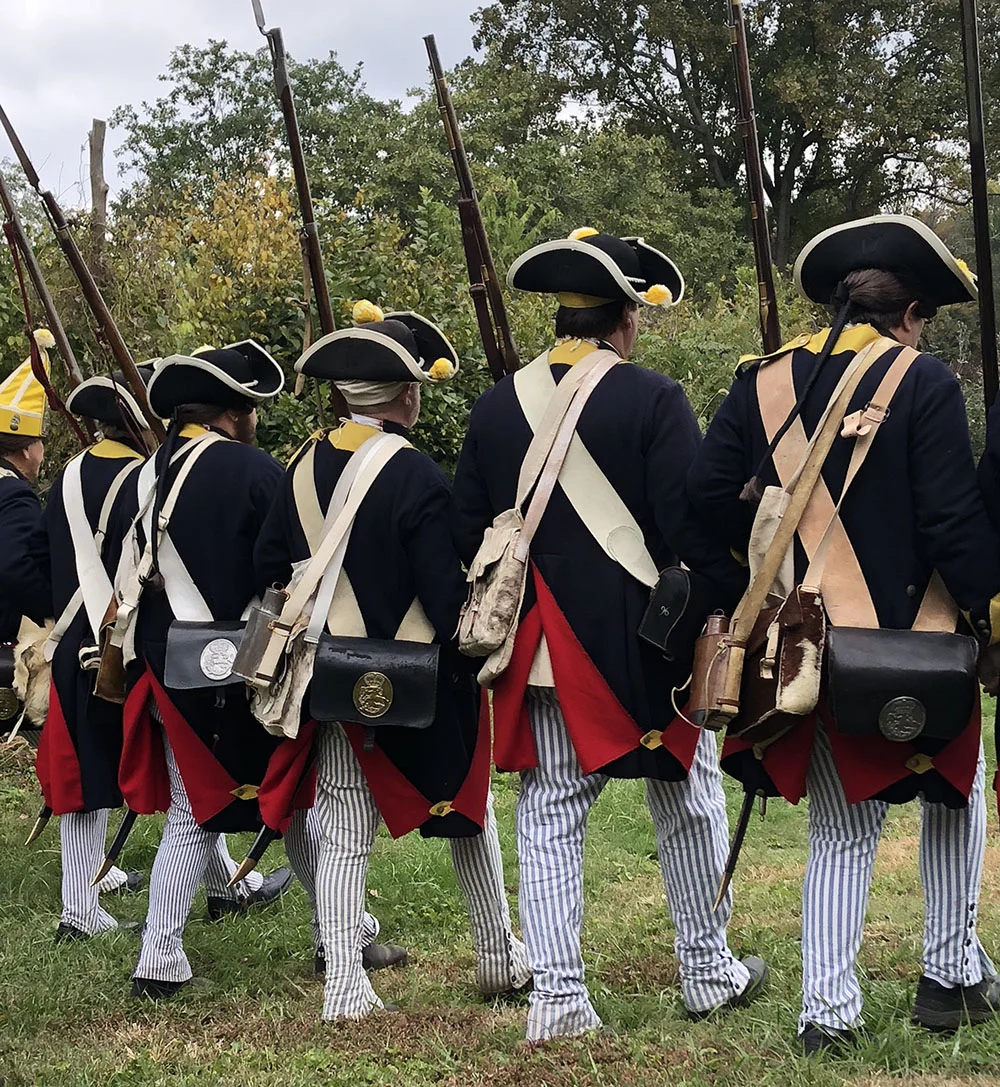 These are Hessian Mercenaries who fought with the British. I LOVE THEIR PANTS.