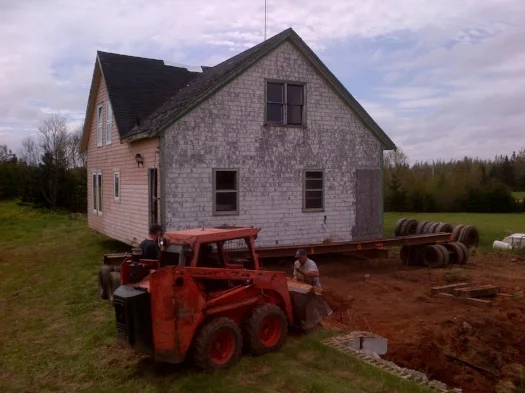 Old Farmhouse Ready to Move