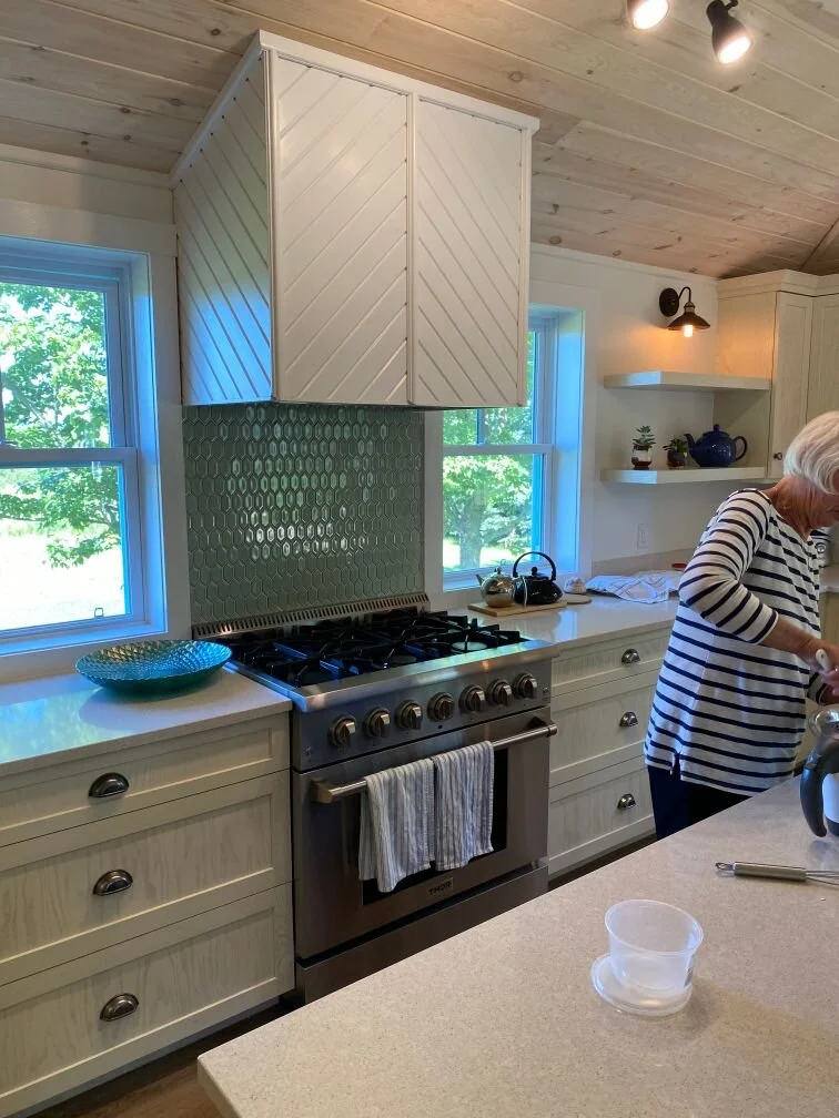 MacDonald- Howe Bay kitchen.jpg