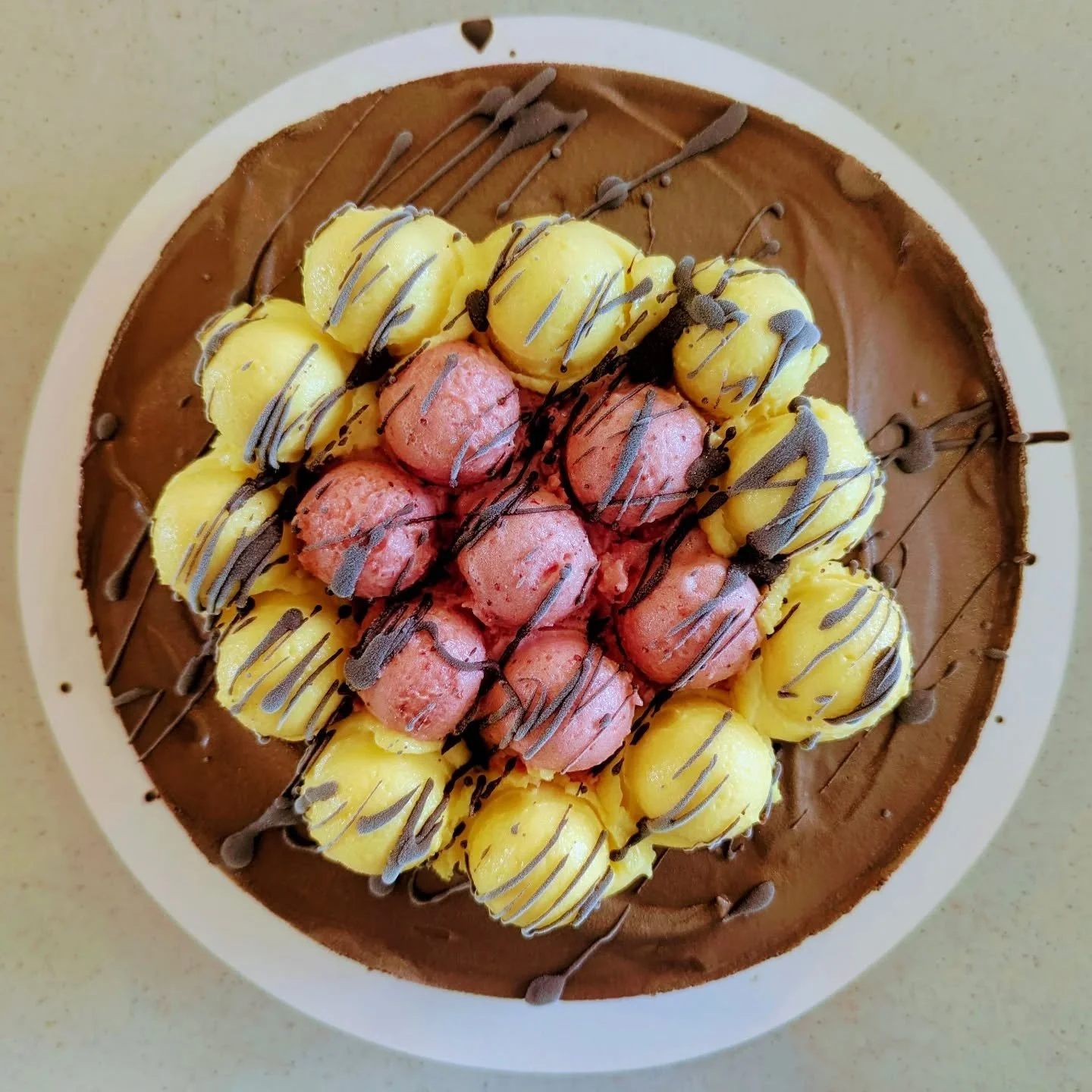 We are taking two days off! The Clinic will be closed Wednesday 4th and Thursday 5th March. Sorry for any inconvenience. 

📸 YES! We do make gelati cakes! 🍦

#gelatiatbermaguiwharf