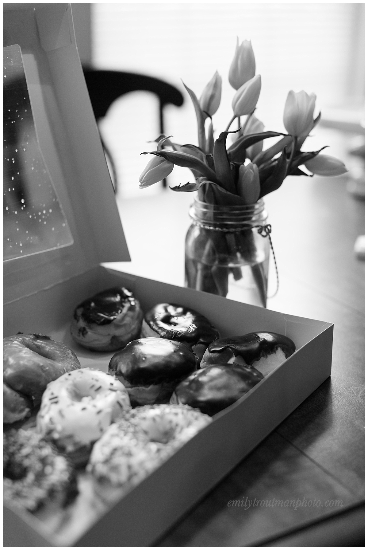 Daddy went for fresh donuts and notice the snow still melting on the lid of the box! Fresh donuts don't last long at this house! 