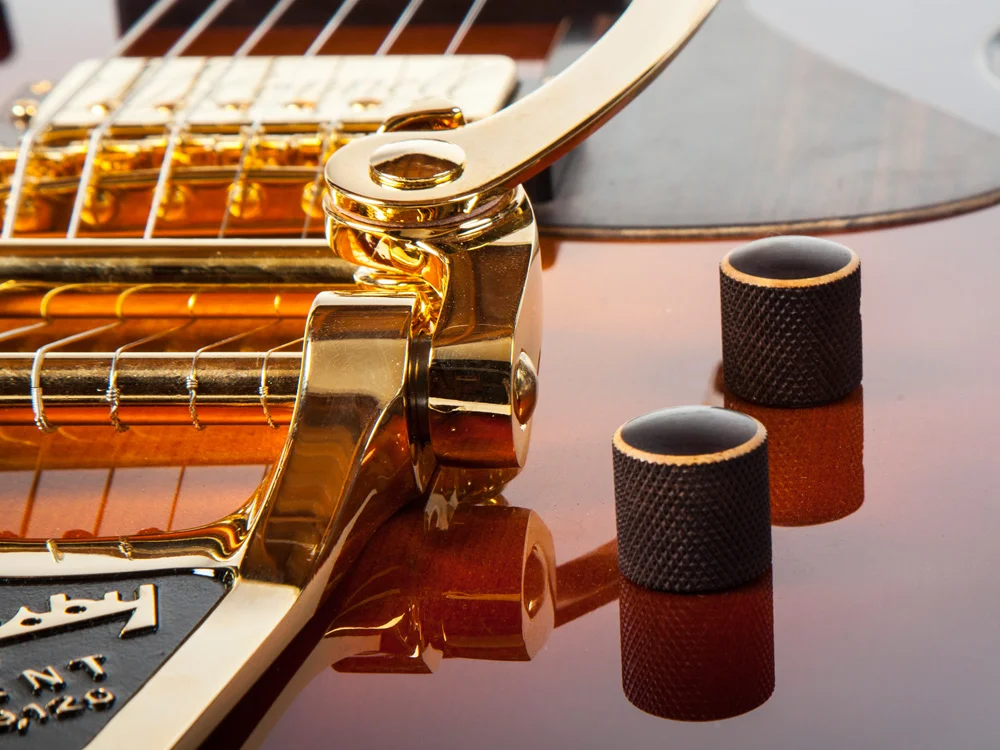 guitar_E008_gallery.jpg