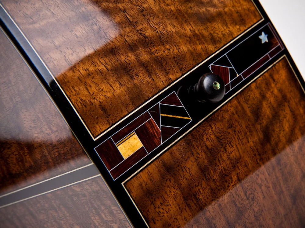 guitar_33_gallery_06.jpg