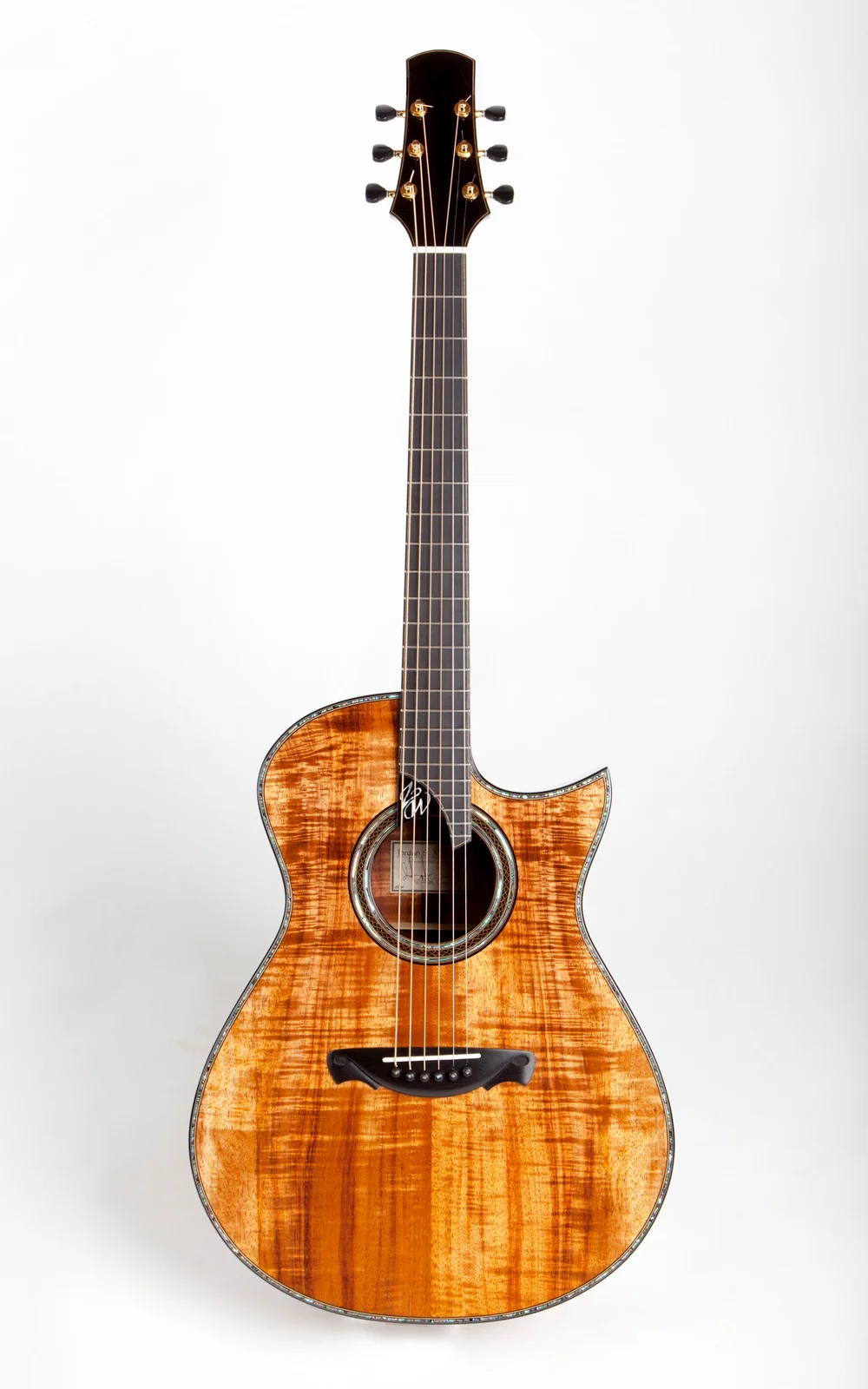 guitar_34_gallery_02.jpg