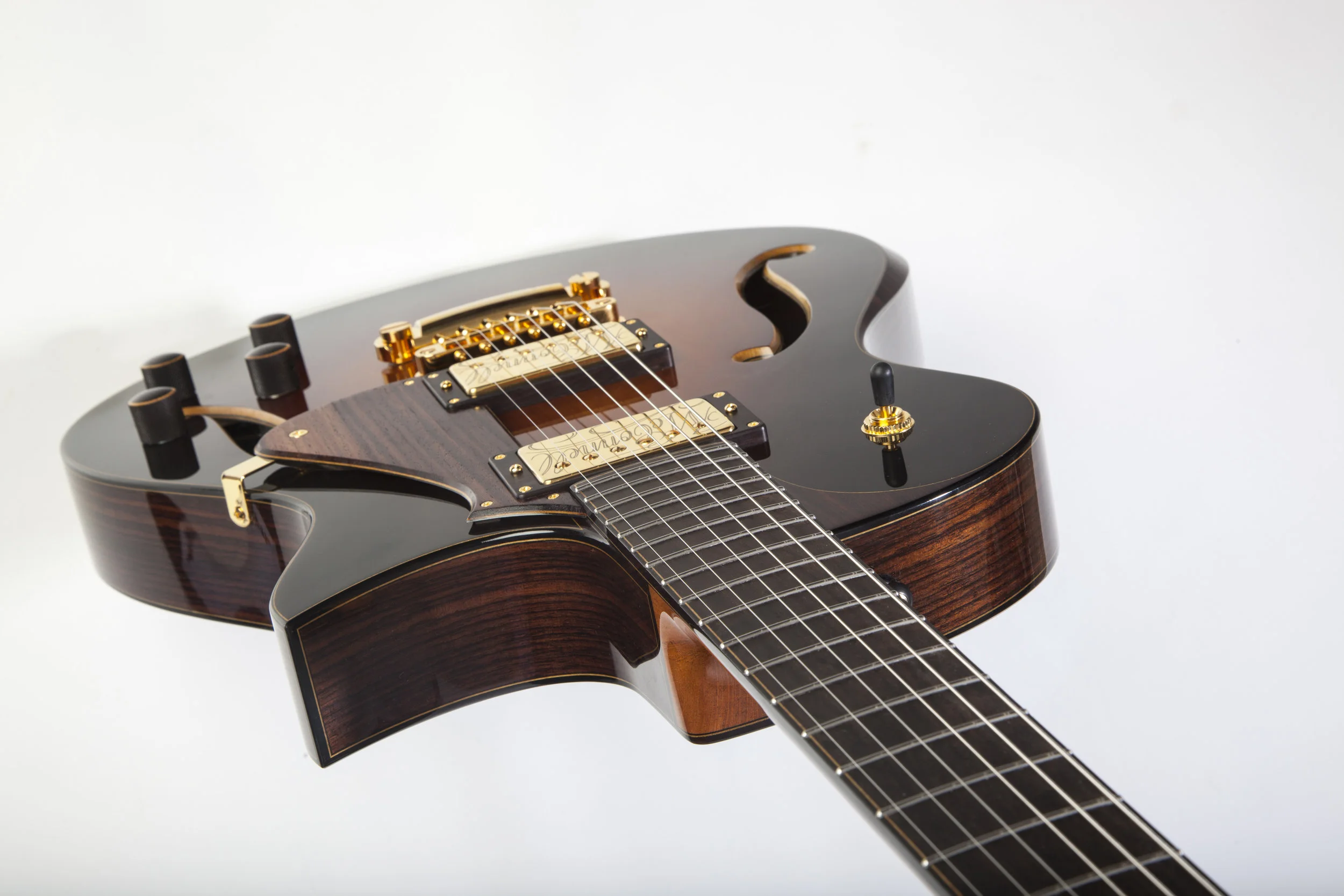 Double f hole electric 10.jpg