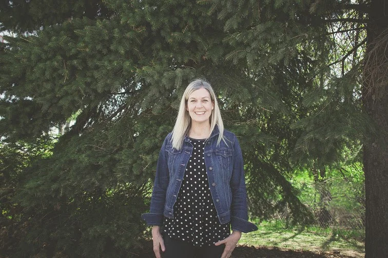Cathy Harris School of Ministry Toronto Director Cathy’s heart is to equip and launch people into their calling in life and ministry. She serves as Director of the Toronto School of Ministry, and loves connecting people with opportunities that will see them flourish. Cathy also oversees our internship program, and maintains a support network for School of Ministry Graduates.