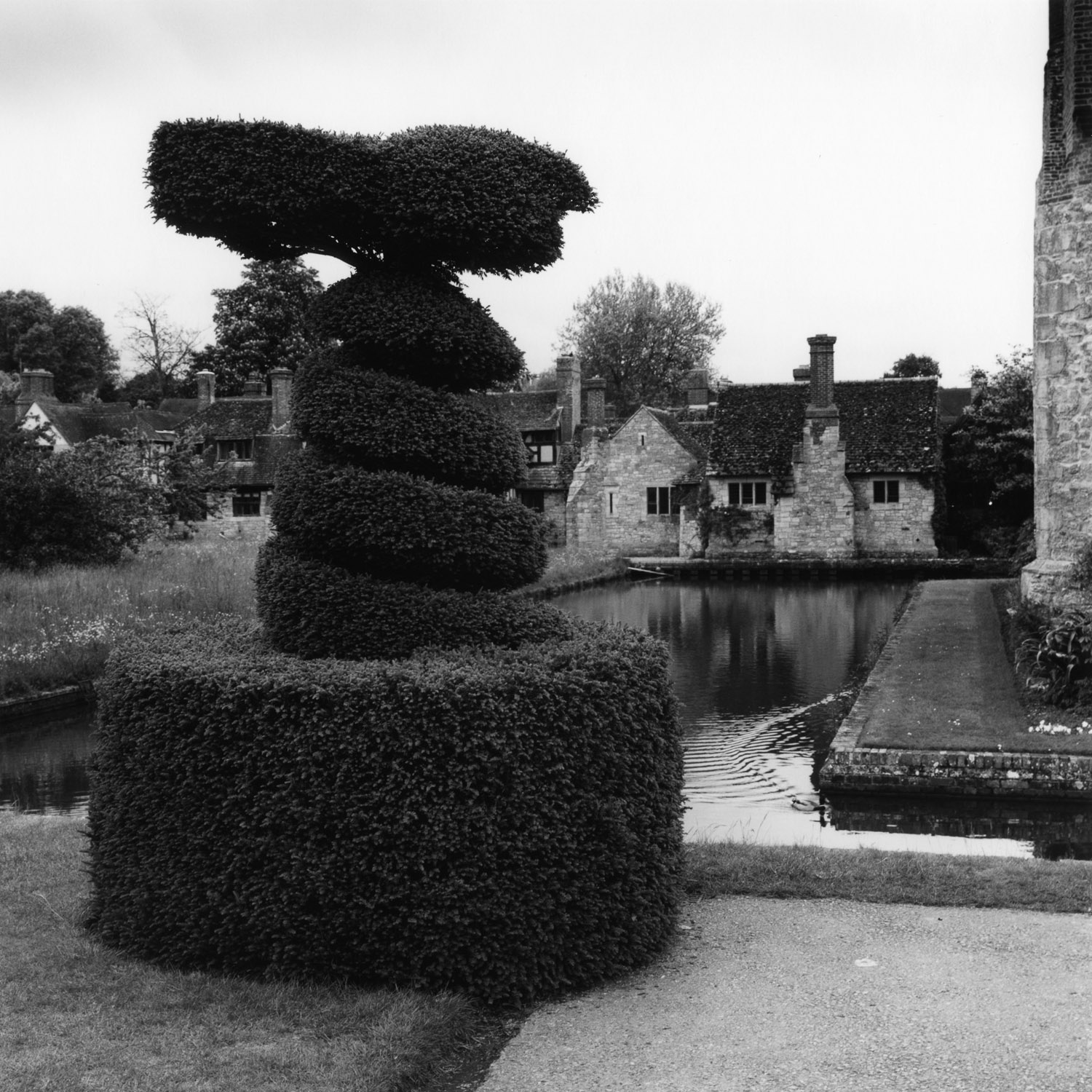 Topiary and Moat, Hever Castle
