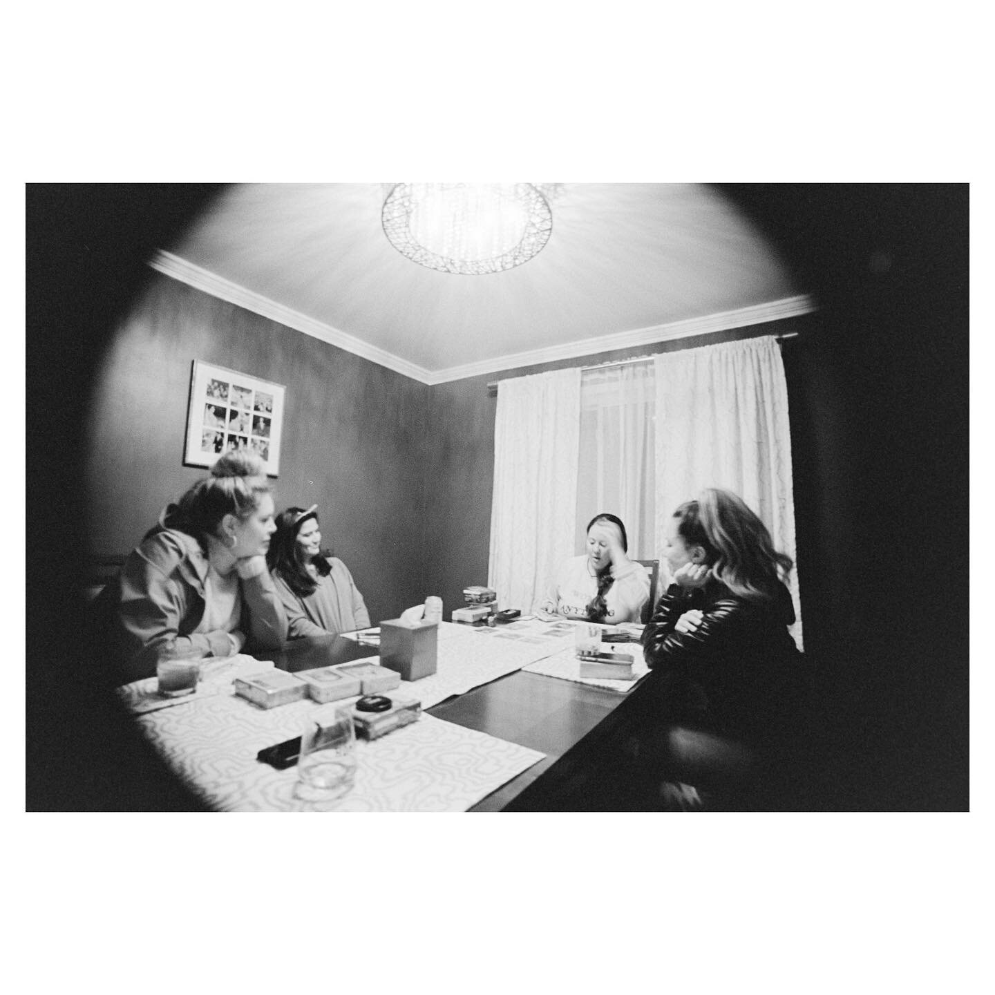 My past. My present. My future. Tarot card readings with my sisters in Canton, MI, missing @bexmariee 🔮 
&bull;
&bull;
&bull;
&bull;
&bull; 
.
#shootfilmnotguns #femalephotog #minolta #shootandshare #michigan #greatlakesstate #uppermichigan #womenin