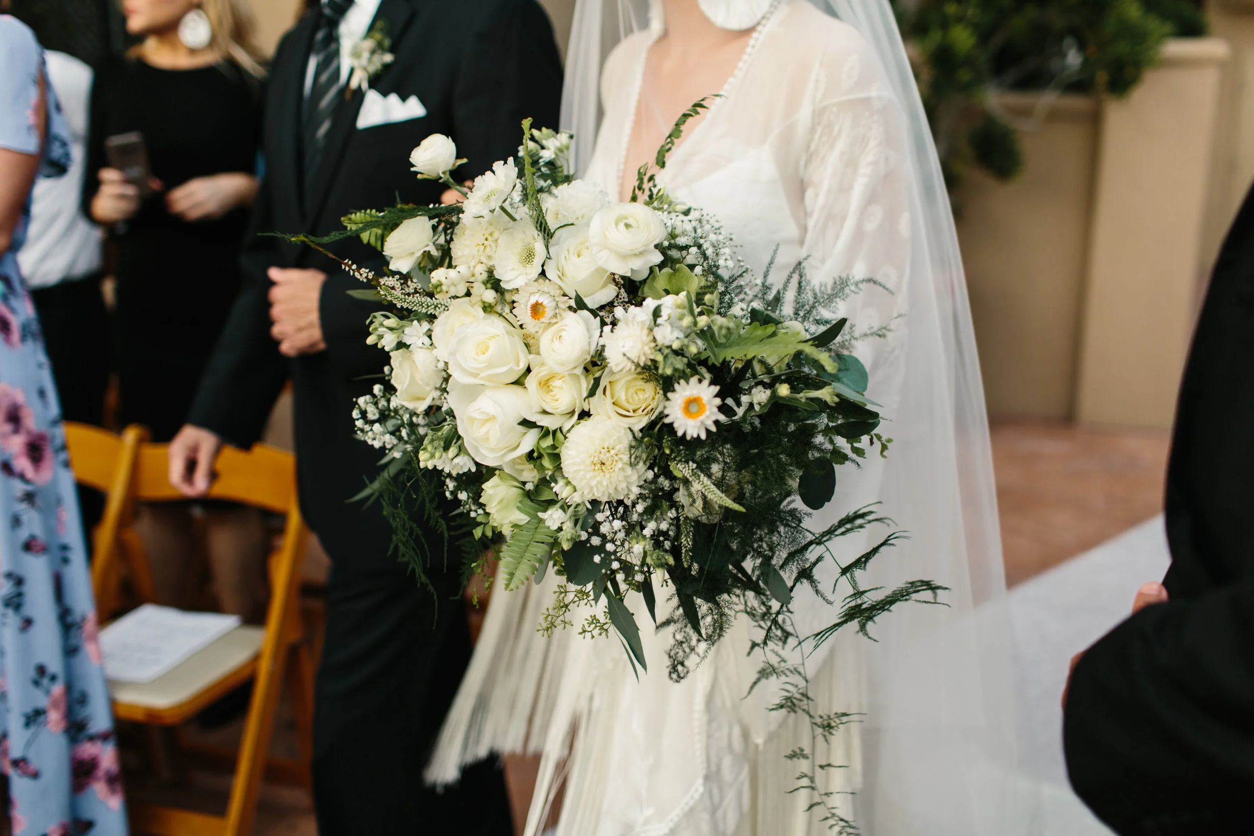 THEDELAURAS_SURFNSAND_WEDDING_LAGUNABEACH_WEDIDNGPHOTOGRAPHER_DESTINATIONWEDDING_LVLEVENT_AMANDASKYLER_0533.jpg