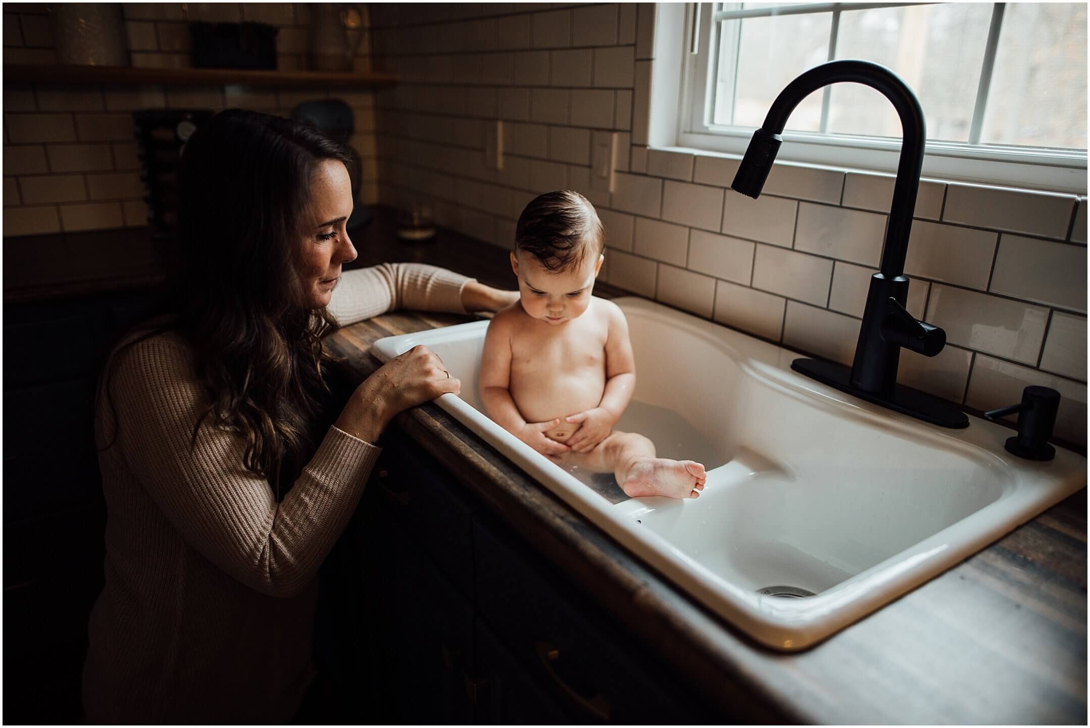 Kelly lovan photography | sink bath | one year photos