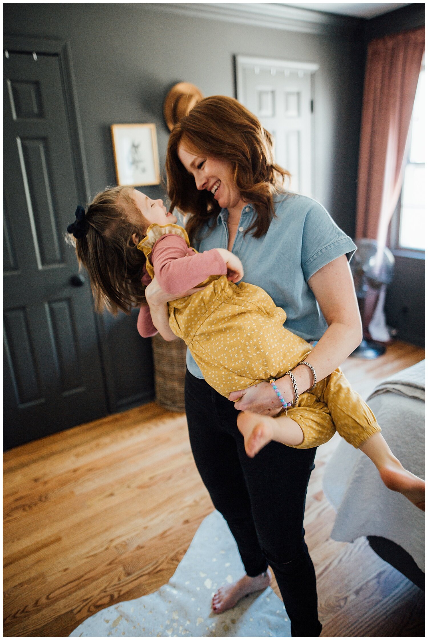 Indiana newborn photographer | motherhood | motherhood photography | home photography sessions | Kelly Lovan photography