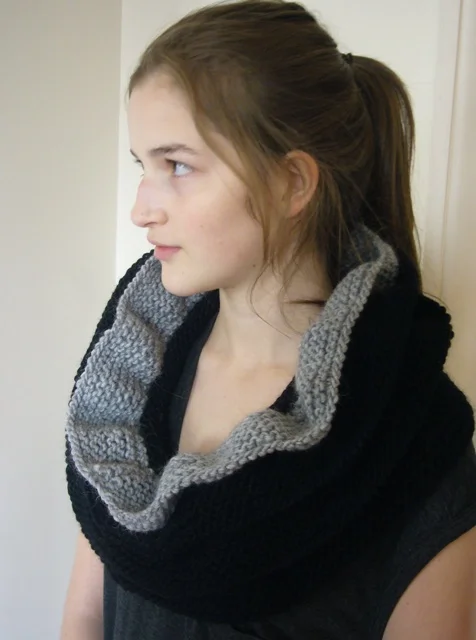 cowl ruffled black 012.jpg