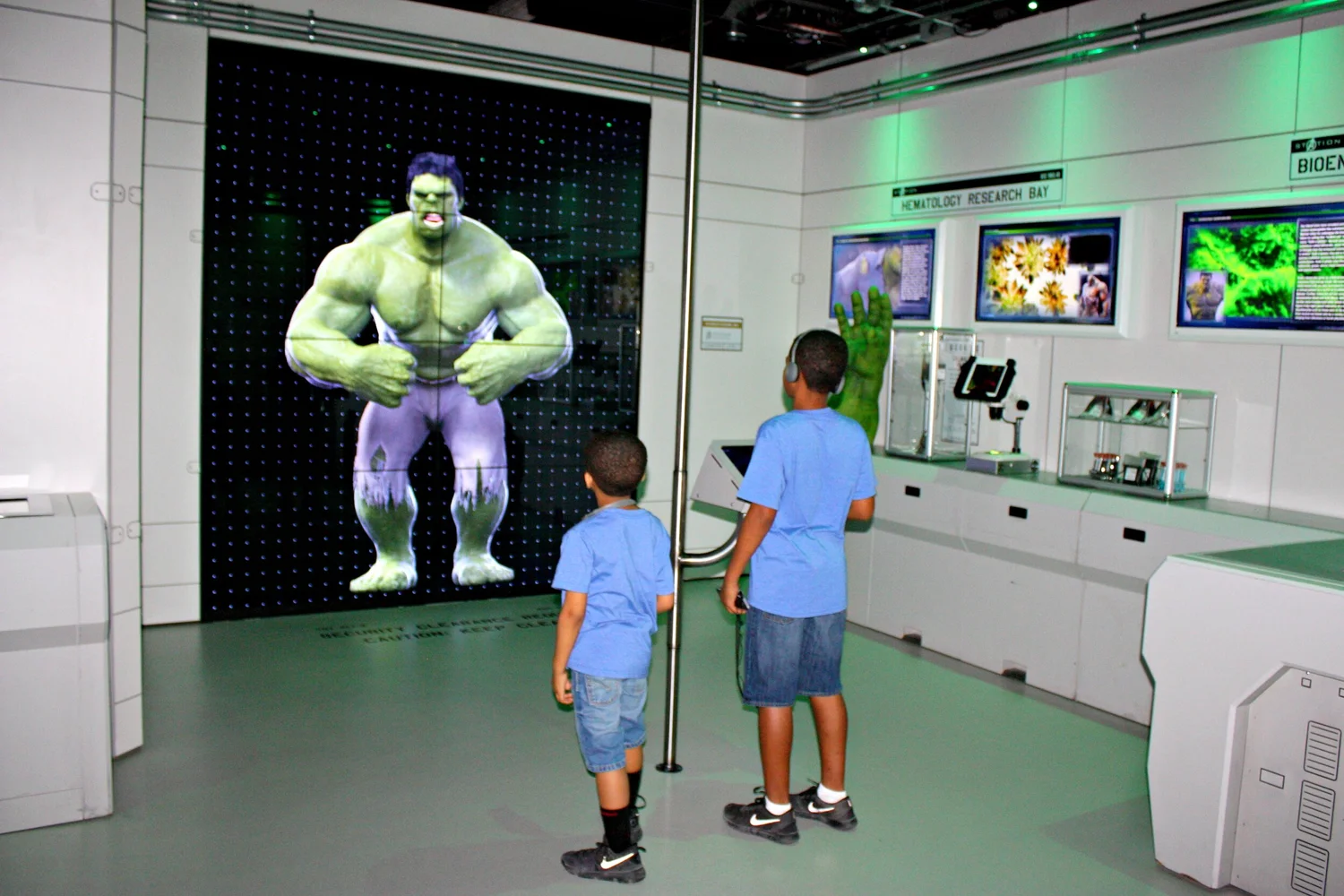 Hulk Interactive - Avengers STATION