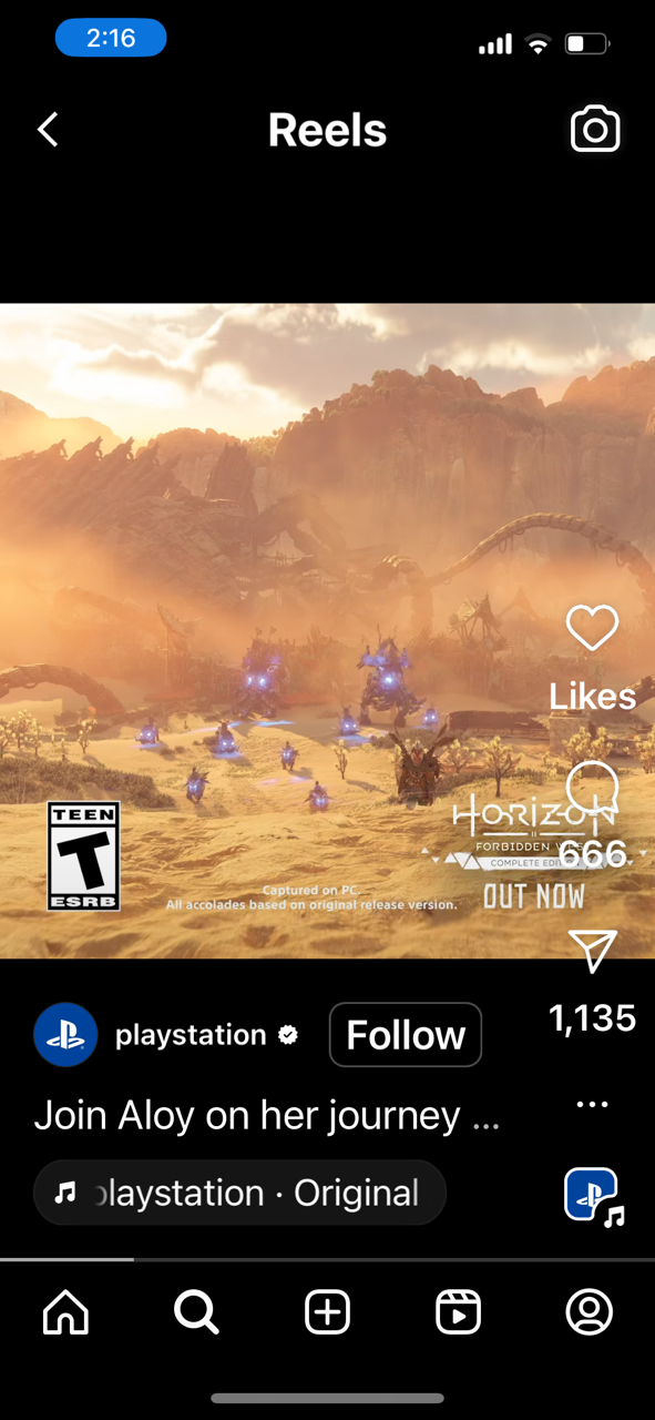 Futuristic battlefield scene with alien vehicles and creatures in a desert landscape under a cloudy sky.