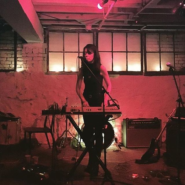 Regram from @_andi____  from my set @idiogallery last night! Had so much fun opening for @stevesobs @savants.nyc and @bigwhiteband!