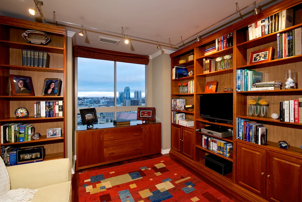 LIBRARY3.jpg