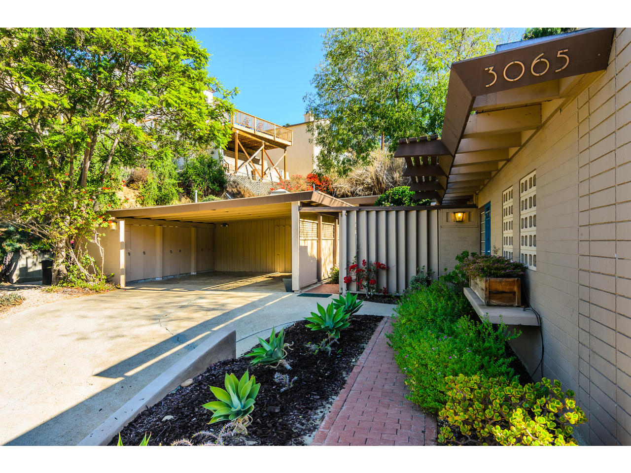 3065 Eagle St San Diego CA-MLS_Size-004-3065 Eagle Street San Diego CA-1280x960-72dpi.jpg