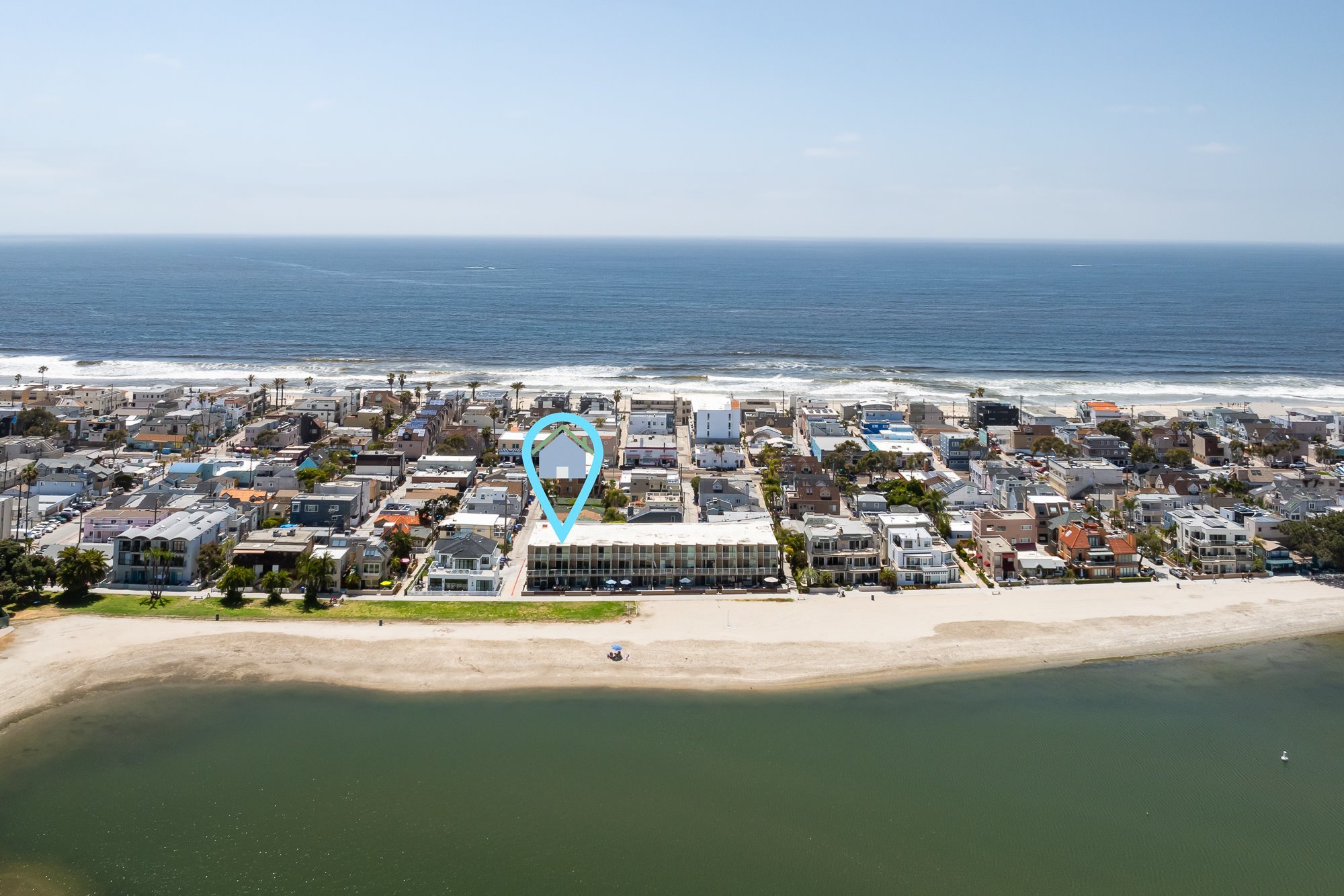 02-3750 Bayside Walk 02.jpg