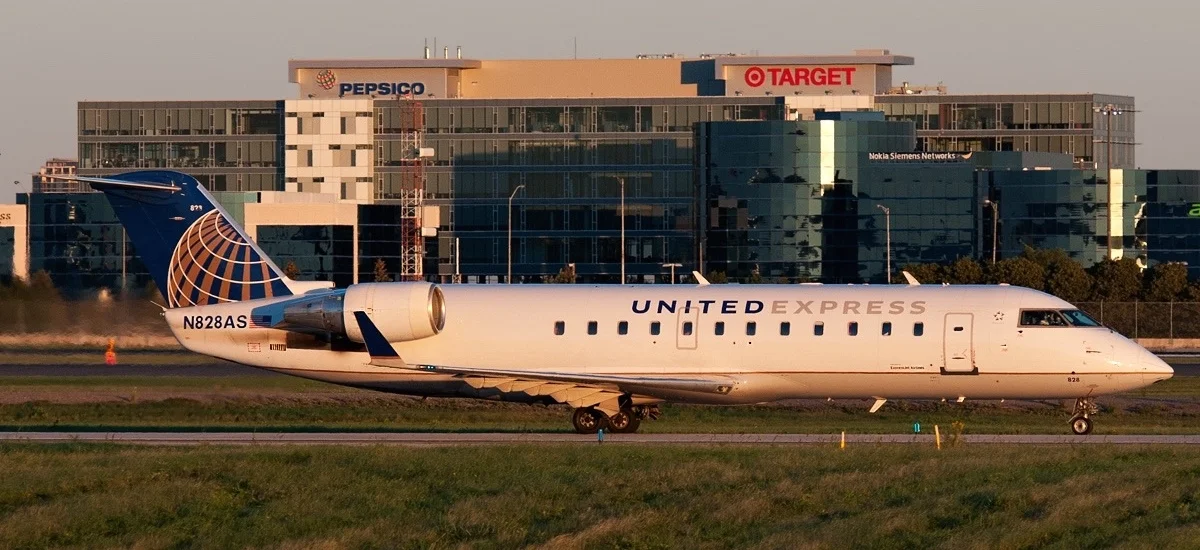 1998 Bombardier CRJ-200LR