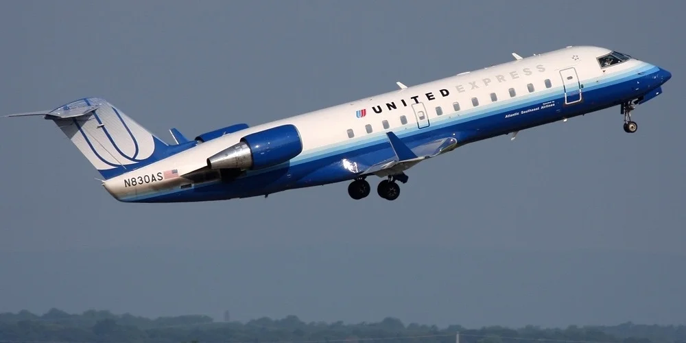 1998 Bombardier CRJ-200LR