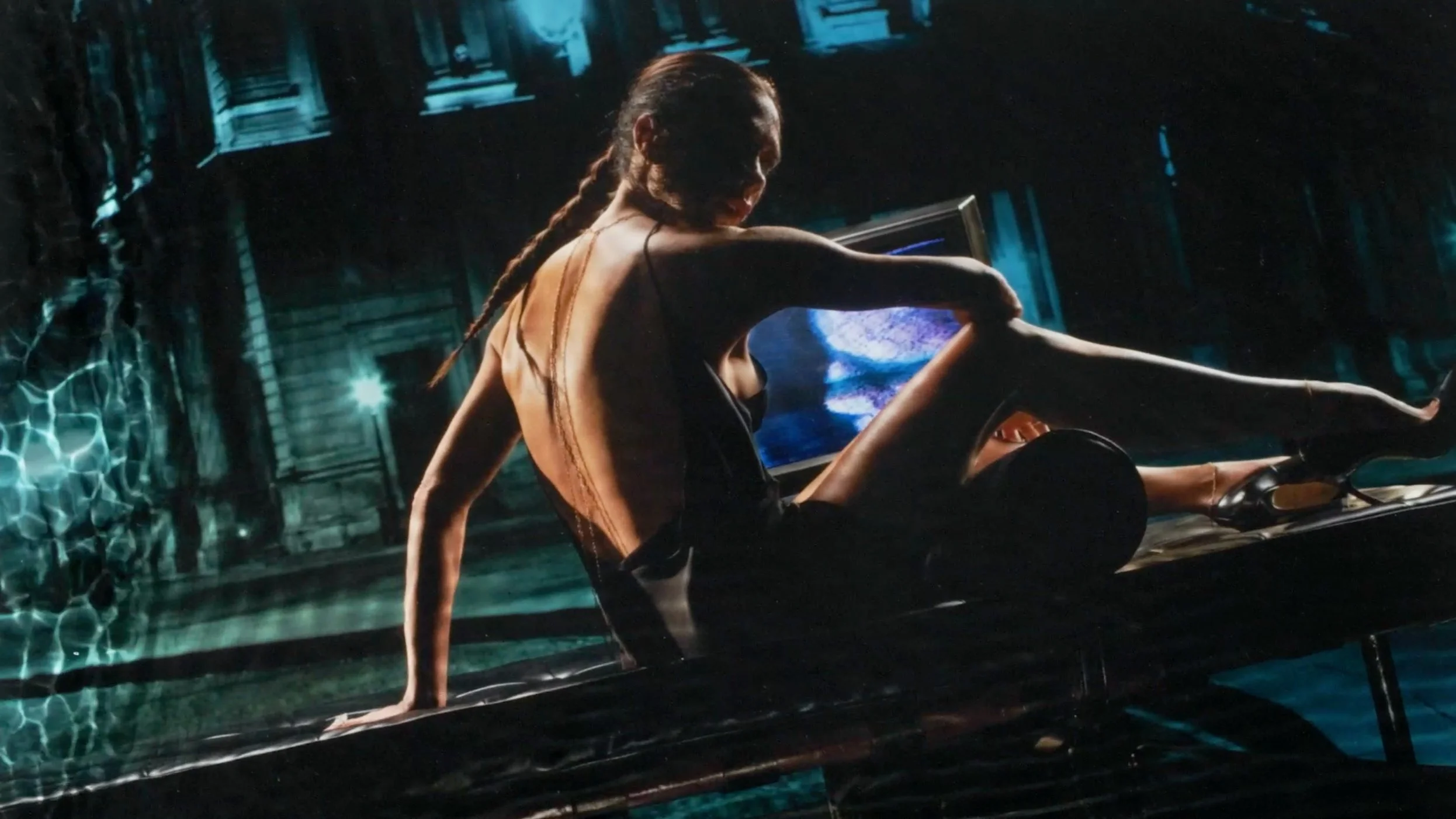 Victoria Beckham - Suite 302