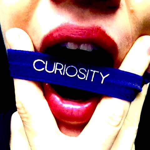 What did you learn about yourself? I learned that curiosity is still one of the guiding principles of my existence, and that all kinds of wonderful aspects are contained in that word: freedom, story, exploration, spontaneity, randomness, and satisfaction!