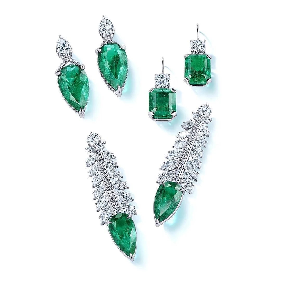 Retouching for @kwiatdiamonds
.
Exquisite Colombian emeralds that make an extraordinary statement!
.
.
.
 #bracelets #emeralds #emeraldearrings #colombianemeralds #emeraldjewelry #DiamondJewelry #diamonds #diamondjewellery #diamond #NewYork #JewelryI
