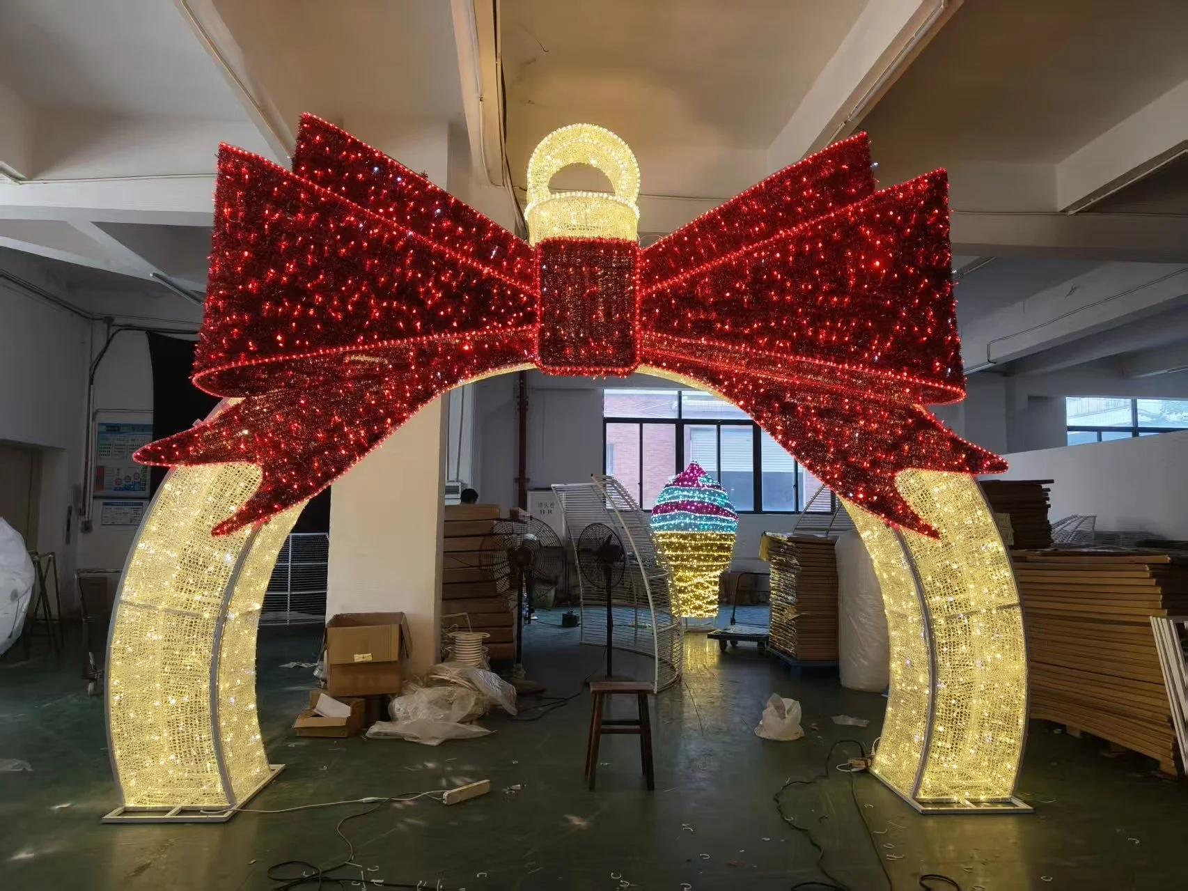 Christmas Ball Archway with Tinsel Bow
