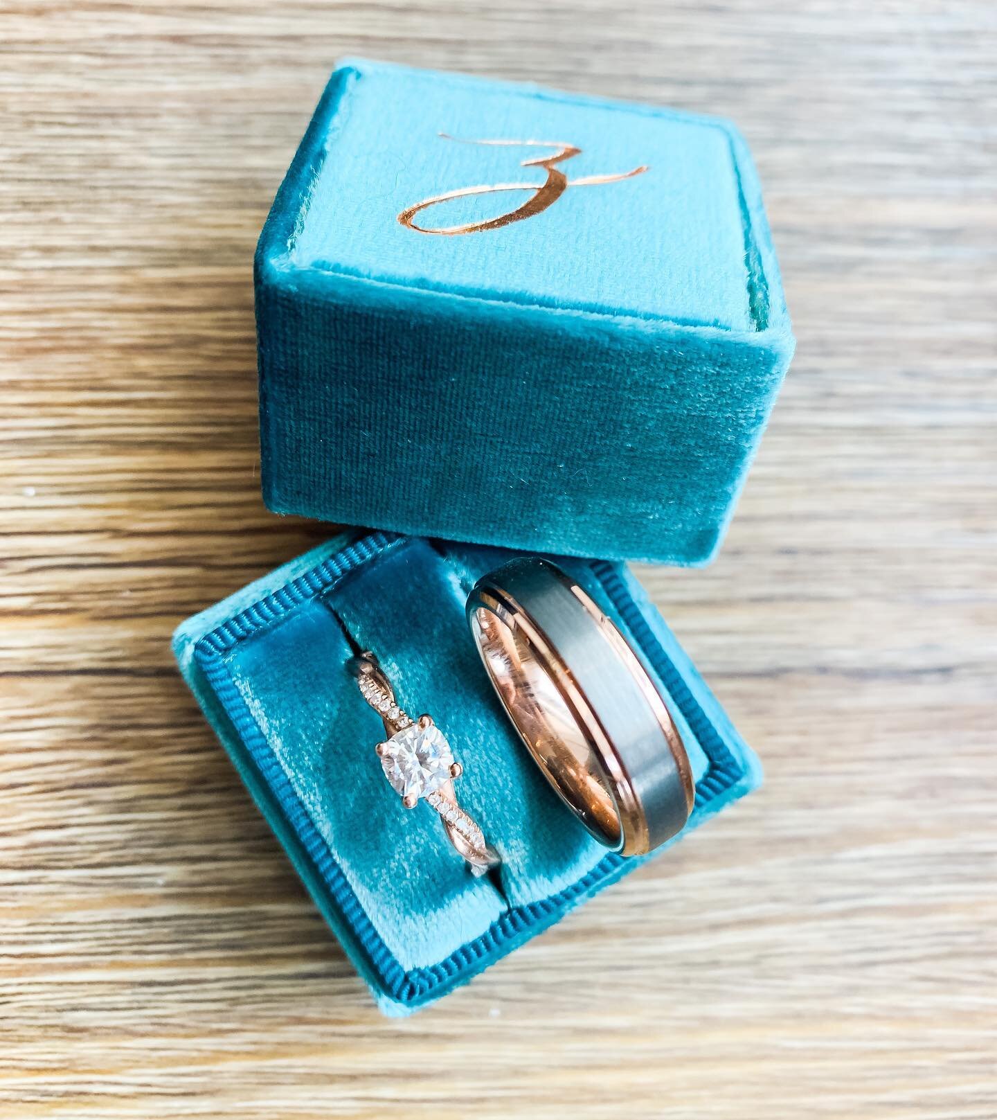 I might be a little - ok, a LOT - biased, but I&rsquo;m fairly sure these rings (and this *gorgeous* box!) are some of the prettiest I&rsquo;ve ever seen. ⁣
⁣
Only 6 more months to go... ⁣
⁣
His: @manlybands 
Hers:⁣ @etsy 
Box:⁣ @the_mrs_box 
⁣
#enga