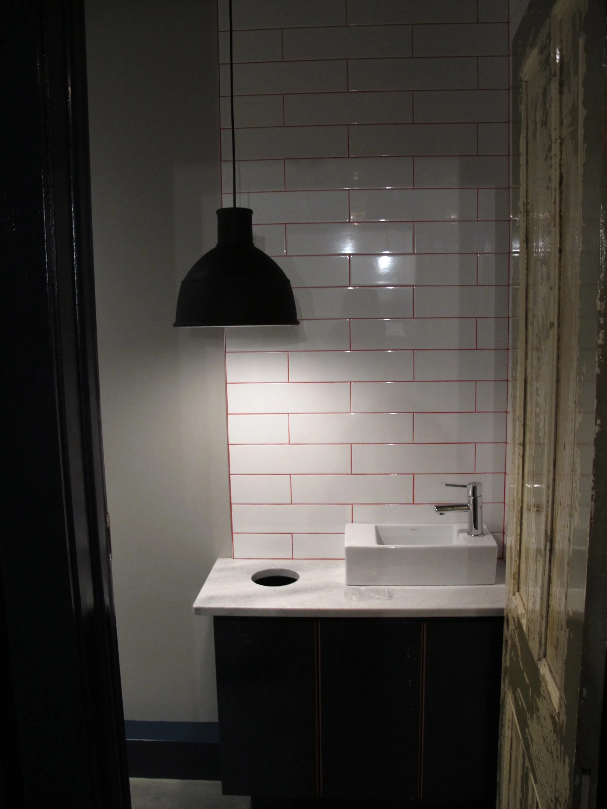 fbathroom.jpg