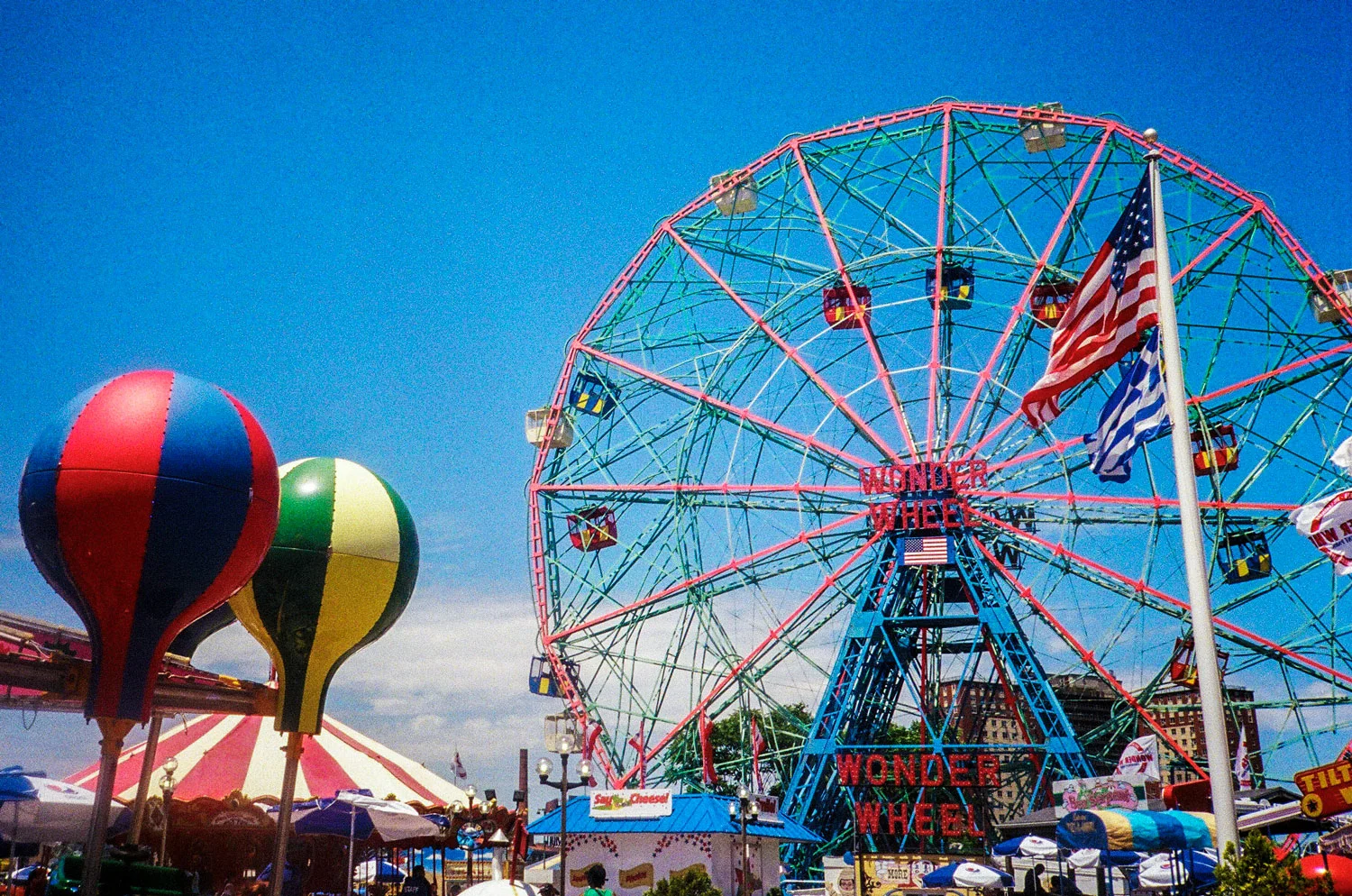 Coney-Island-Wonderwheel.jpg