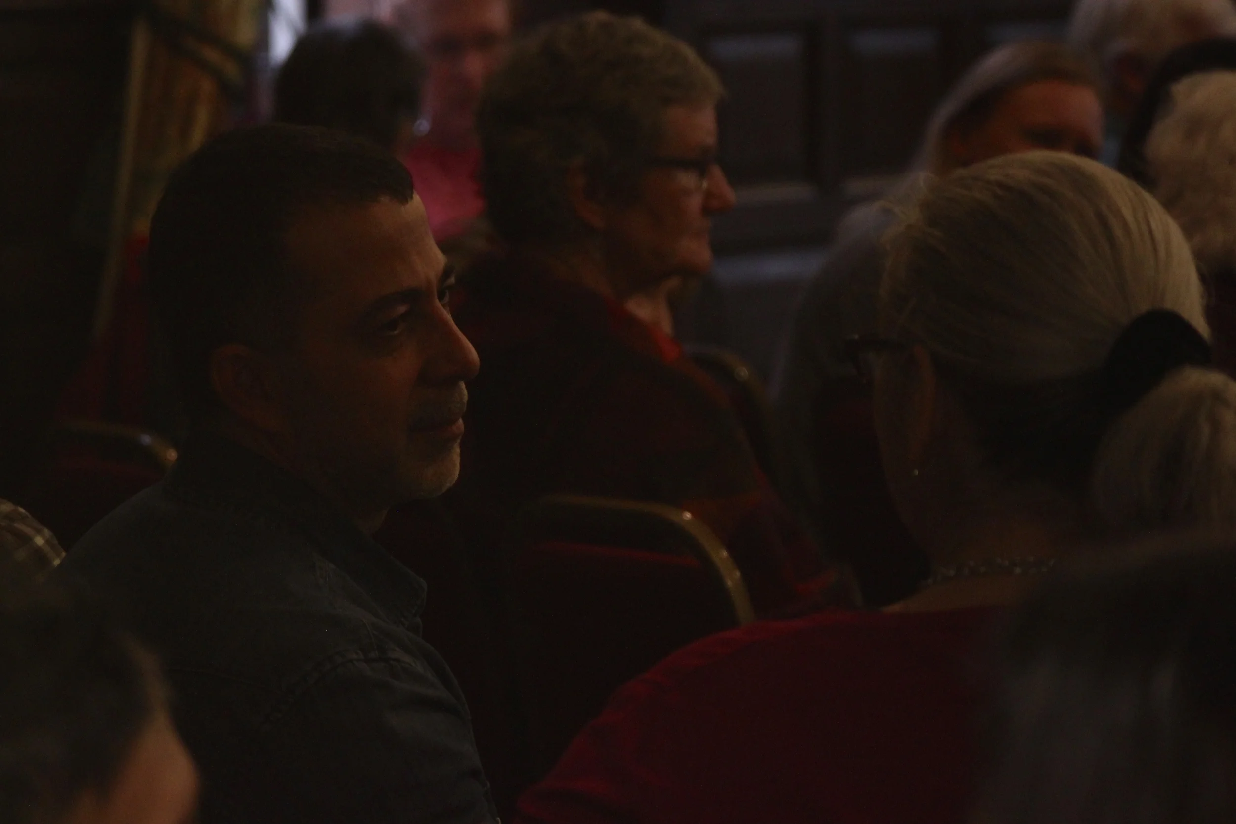 Attendees of the Seminar Day in the midst of an experiential exercise. Image courtesy of the British Gestalt Journal. 