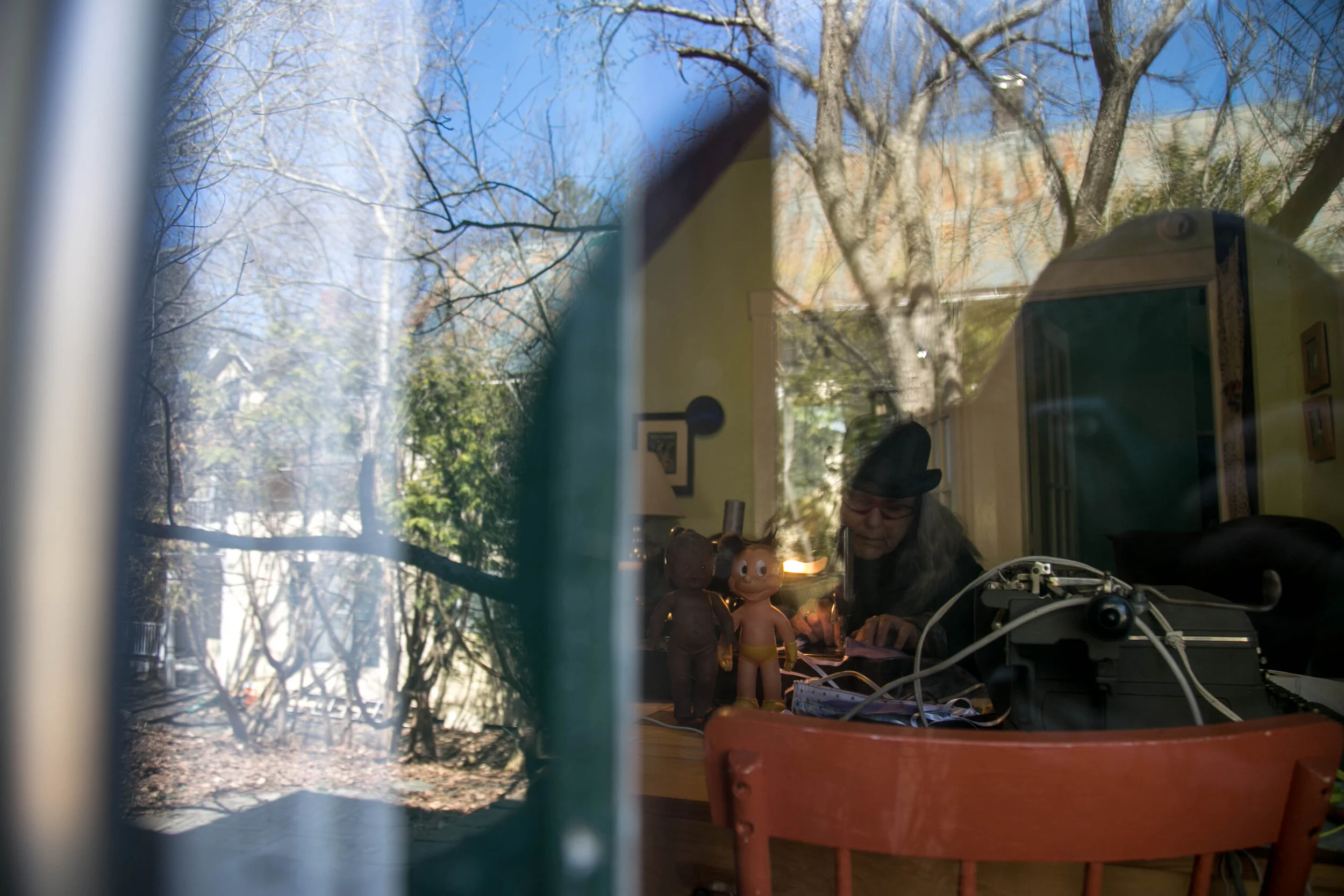 through the window -6449.jpg