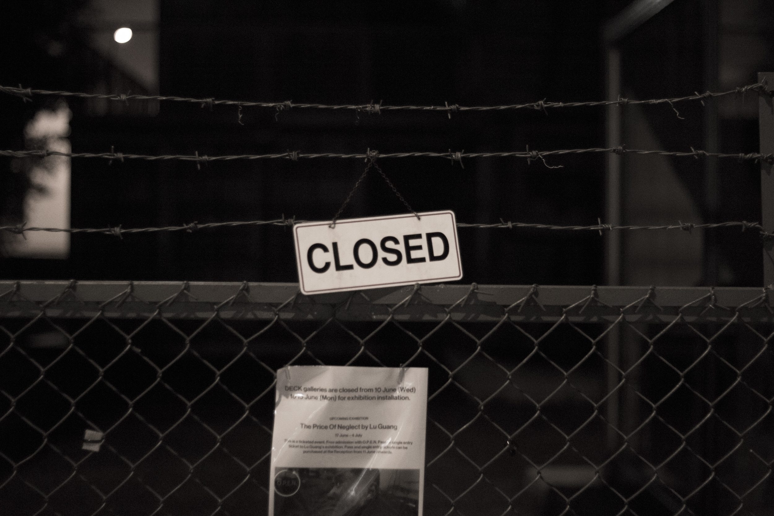closed sign.JPG